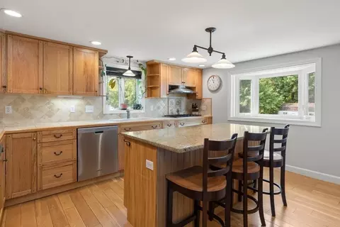 38 Elm St, Georgetown, MA 01833 photo 7