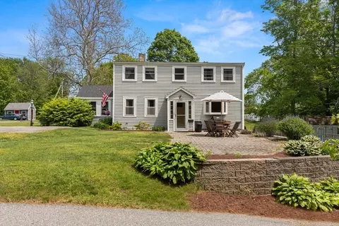 38 Elm St, Georgetown, MA 01833 photo 2
