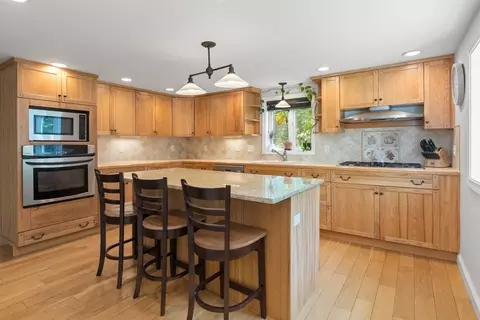 38 Elm St, Georgetown, MA 01833 photo 6