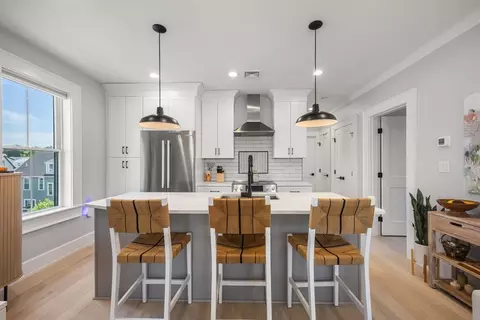 12 Bloomington St #2-12, Boston, MA 02122