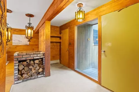 Entry Way - 17 E Bare Hill Rd, Harvard, MA 01451 photo 2 of 2