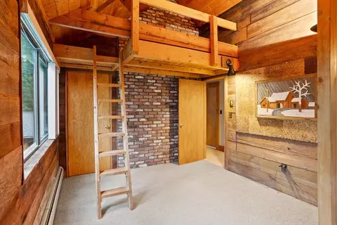 Bedroom - 17 E Bare Hill Rd, Harvard, MA 01451 photo 4 of 5