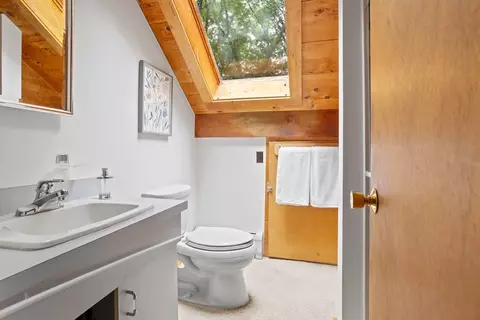 Bath - 17 E Bare Hill Rd, Harvard, MA 01451 photo 2 of 4