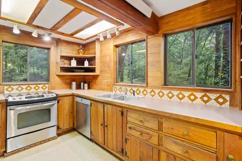 Kitchen - 17 E Bare Hill Rd, Harvard, MA 01451 photo 3 of 5