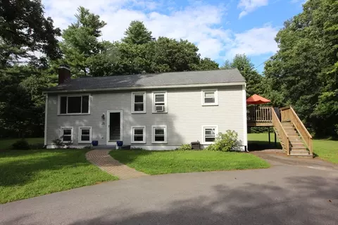 20 Lowell St, Pepperell, MA 01463