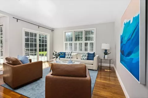7 Fairview St, Hingham, MA 02043 photo 4