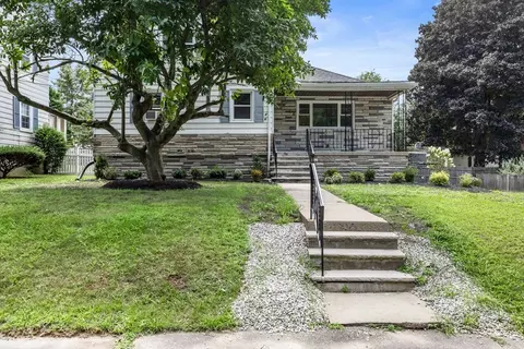 26 Riverside Dr, Dedham, MA 02026 photo 2