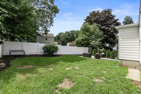 26 Riverside Dr, Dedham, MA 02026 photo 7