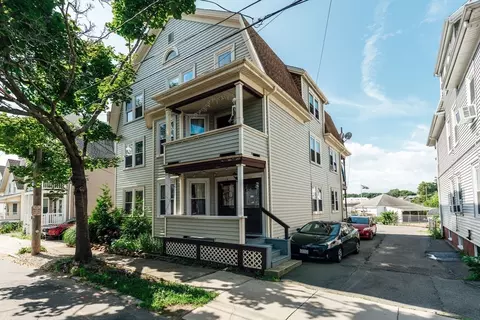 102-104 Leach St #1, Salem, MA 01970