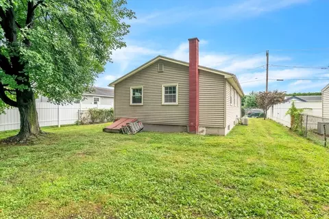 Exterior - 33 Lemay St, Chicopee, MA 01013 photo 5 of 7