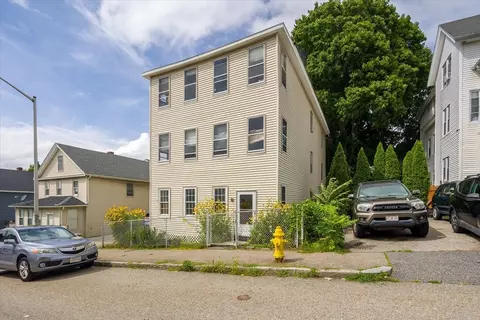 11 Jefferson St, Worcester, MA 01604