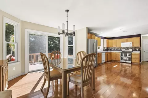 2 Arrowhead Ln, Raynham, MA 02767 photo 11