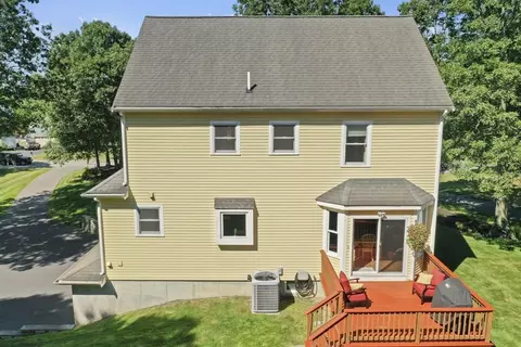 2 Arrowhead Ln, Raynham, MA 02767 photo 2