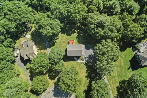 2 Arrowhead Ln, Raynham, MA 02767 photo 39