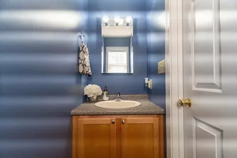 38 Raymond St #38, Everett, MA 02149 photo 11