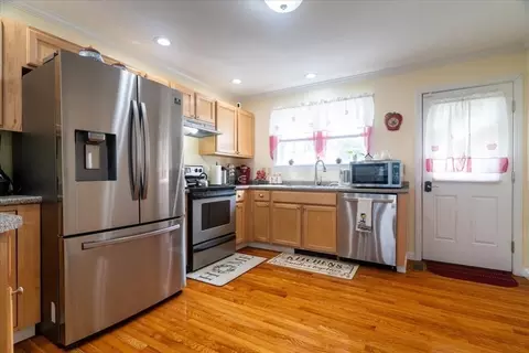 38 Raymond St #38, Everett, MA 02149 photo 9