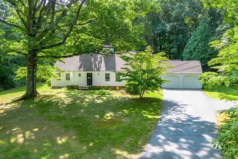 133 Bedford Rd, Lincoln, MA 01773