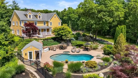 8 Bridle Way, North Reading, MA 01864