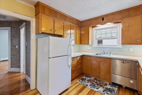 Kitchen - 40 Riverview St, Dedham, MA 02026 photo 1 of 2