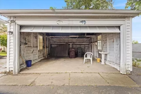 Exterior - 40 Riverview St, Dedham, MA 02026 photo 3 of 4