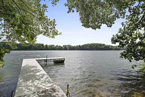 80 Evergreen Rd, Natick, MA 01760