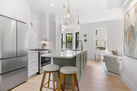 274 Chelsea St #2, Boston, MA 02128