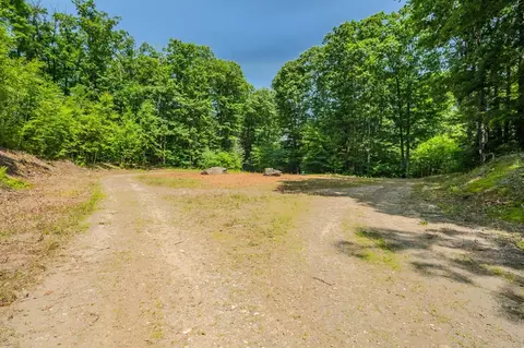 1 Grand View Dr # -A, Deerfield, MA 01373