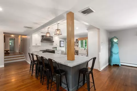 3 Community Rd, Marblehead, MA 01945 photo 6
