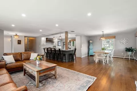 3 Community Rd, Marblehead, MA 01945 photo 5