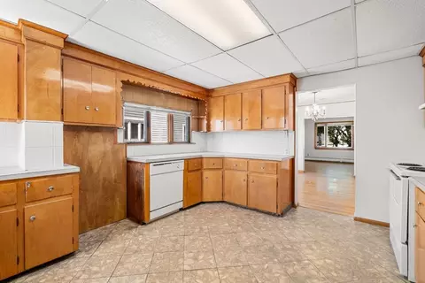 100 Clarence St, Everett, MA 02149 photo 18