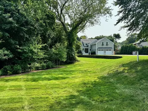 197 Hersey St, Hingham, MA 02043