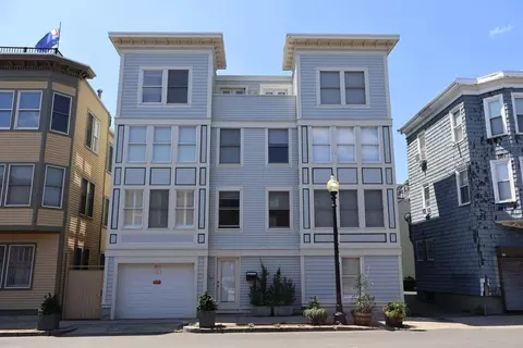 124-126 Bunker Hill St #2, Charlestown, MA 02129