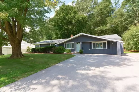 76 Hemenway Rd, Framingham, MA 01701