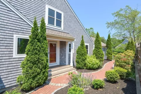26 Martin Cir #26, Plymouth, MA 02360