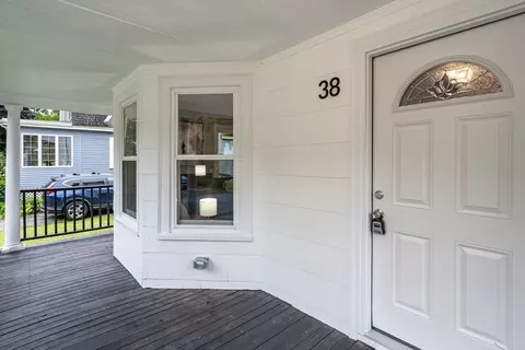 38 Brooks St, Maynard, MA 01754 photo 3
