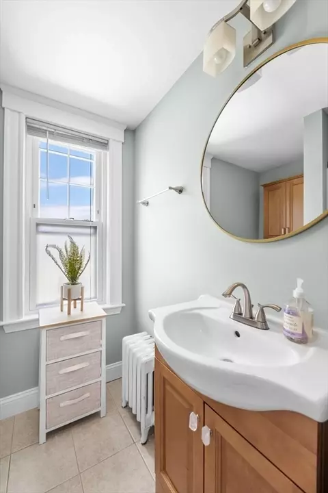 Bath - 21 Brookside Ave #2, Danvers, MA 01923 photo 1 of 2