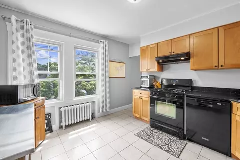 Kitchen - 21 Brookside Ave #2, Danvers, MA 01923 photo 3 of 5