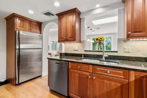 10 Strathmore Rd, Wellesley, MA 02482 photo 10
