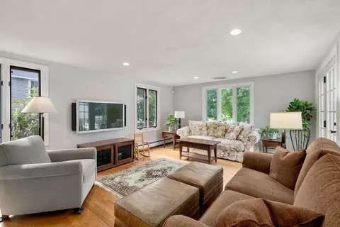 10 Strathmore Rd, Wellesley, MA 02482 photo 6