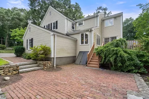 10 Strathmore Rd, Wellesley, MA 02482 photo 22