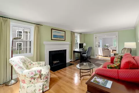 10 Strathmore Rd, Wellesley, MA 02482 photo 2