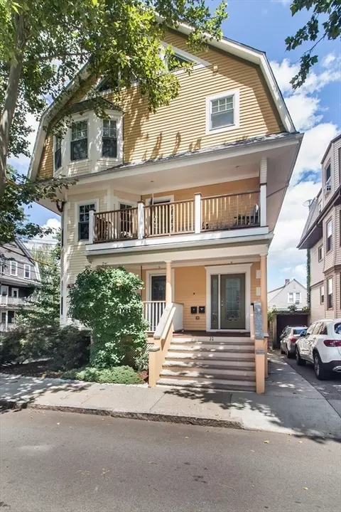 32 Central Rd #1, Somerville, MA 02143