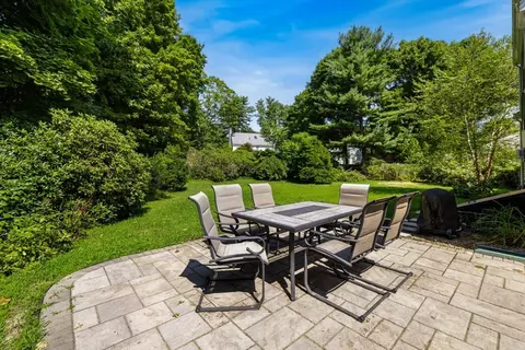 Exterior - 2 Brimbal Ave, Beverly, MA 01915 photo 3 of 11