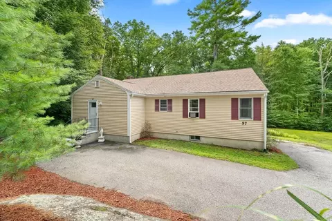 57 Milford St, Upton, MA 01568 photo 2