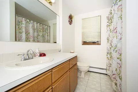 Bath - 30 Glenview St, Upton, MA 01568 photo 1 of 3