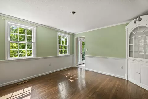 573 Main St, Dunstable, MA 01827 photo 5