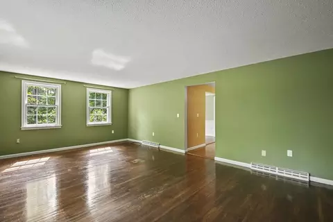 573 Main St, Dunstable, MA 01827 photo 15