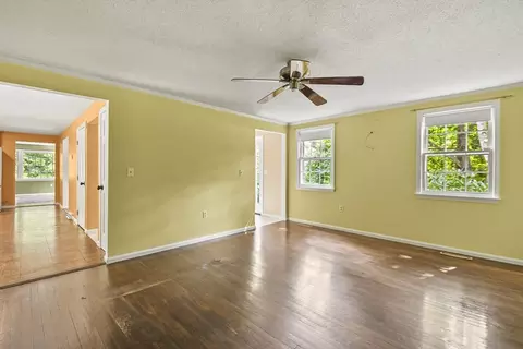 573 Main St, Dunstable, MA 01827 photo 4