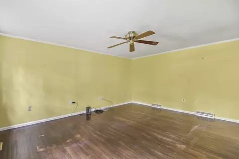 573 Main St, Dunstable, MA 01827 photo 3