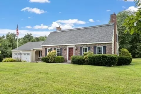 31 Mt Lebanon St, Pepperell, MA 01463